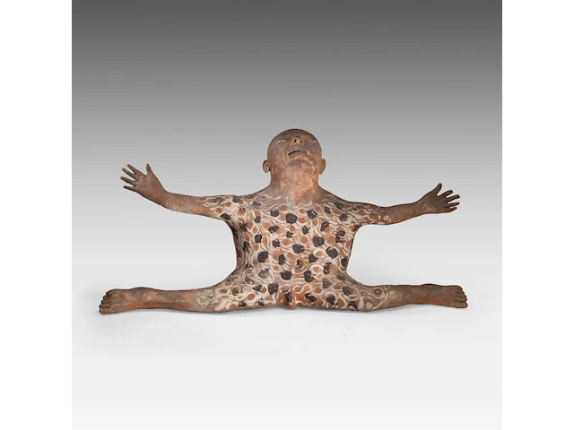 José vermeersch (1922-1997), figure with spread arms and legs, 1972, terracotta, n° 3/10 38 x 79 cm. (14.96 x 31.10 in.) - afbeelding 1 van  13