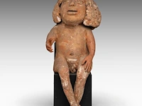 José vermeersch (1922-1997), sitting figure, 1971, terracotta, n° 8/25 42 cm. (16.53 in.)