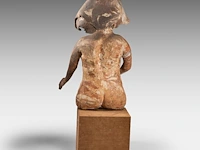 José vermeersch (1922-1997), sitting woman, 1969, terracotta 72 cm. (28.35 in.) - afbeelding 5 van  8