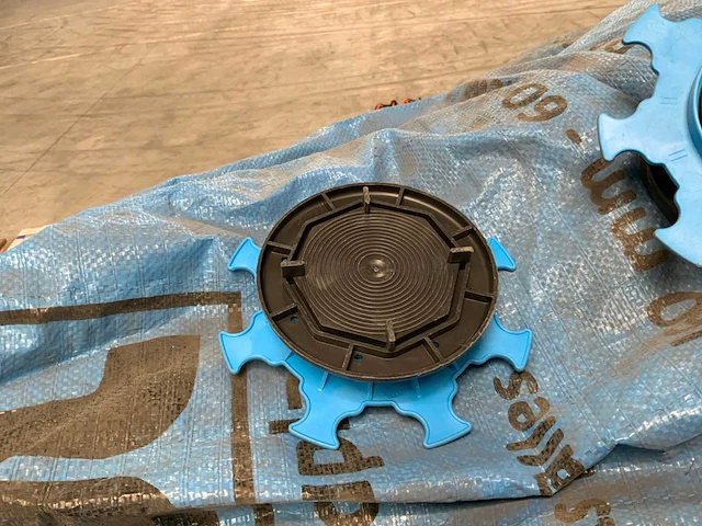 Jouplast partij tegeldragers - afbeelding 3 van  7