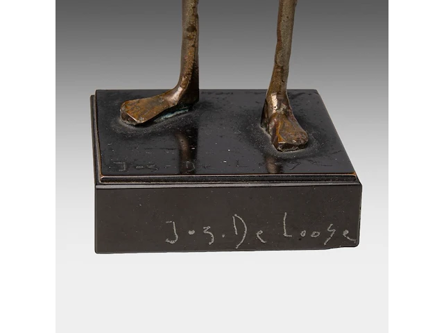 Joz de loose (1925-2011), 'hier ben ik', patinated bronze on a marble base. 28 cm. (11.01 in.) - afbeelding 8 van  10