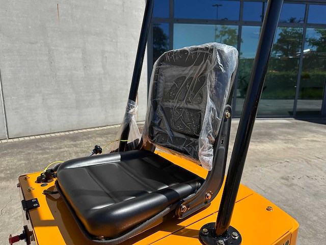 Jpc - 2025 - ht10 - mini-banden graafmachine - afbeelding 16 van  36