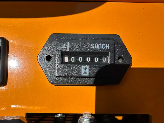 Jpc - 2025 - ht10 - mini bandengraafmachine - afbeelding 20 van  35