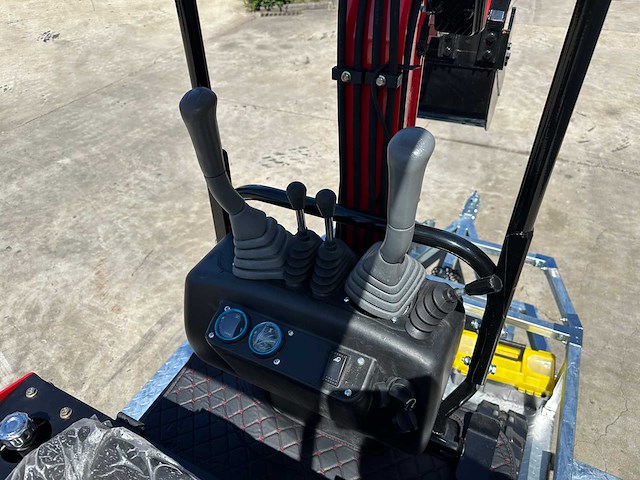 Jpc - 2025 - ht12 - minigraafmachine met aanhangwagen - afbeelding 19 van  29