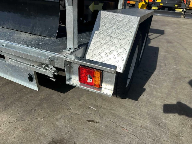Jpc - 2025 - ht12 - minigraafmachine op aanhangwagen - afbeelding 6 van  43