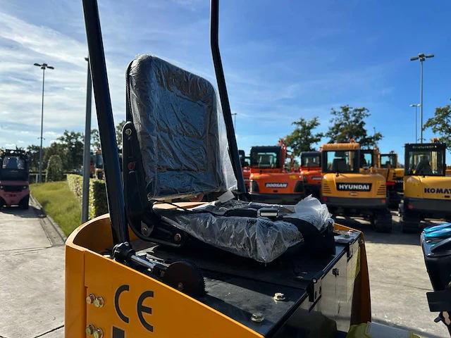 Jpc - 2025 - ht12 - minigraafmachine op aanhangwagen - afbeelding 42 van  43