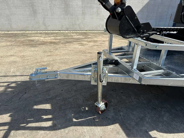 Jpc - 2025 - ht12 - minigraafmachine op aanhangwagen - afbeelding 2 van  43