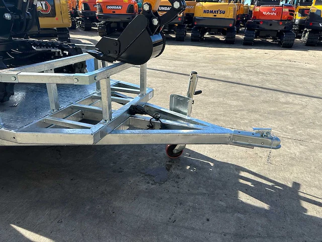 Jpc - 2025 - ht12 - minigraafmachine op aanhangwagen - afbeelding 4 van  43