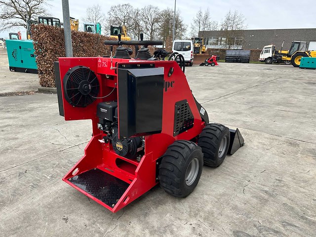 Jpc - 2025 - ht320 - mini-schranklader - afbeelding 18 van  22