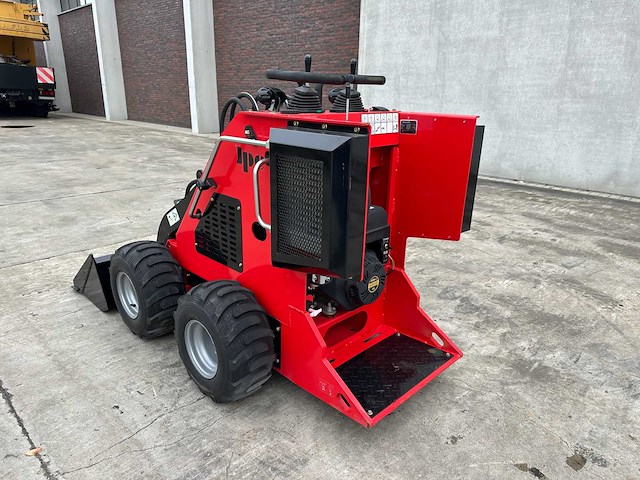Jpc - 2025 - ht320 - mini-schranklader - afbeelding 20 van  22