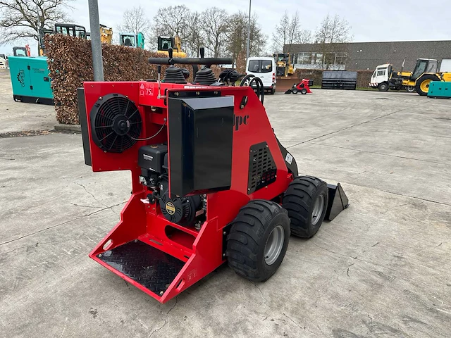 Jpc - 2025 - ht320 - mini-schranklader - afbeelding 18 van  22