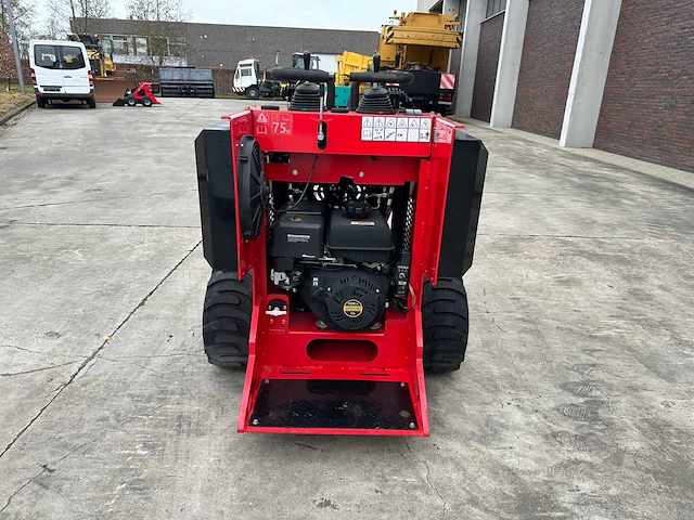 Jpc - 2025 - ht320 - mini-schranklader - afbeelding 19 van  22