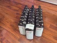 Jr - afbeelding 1 van  1