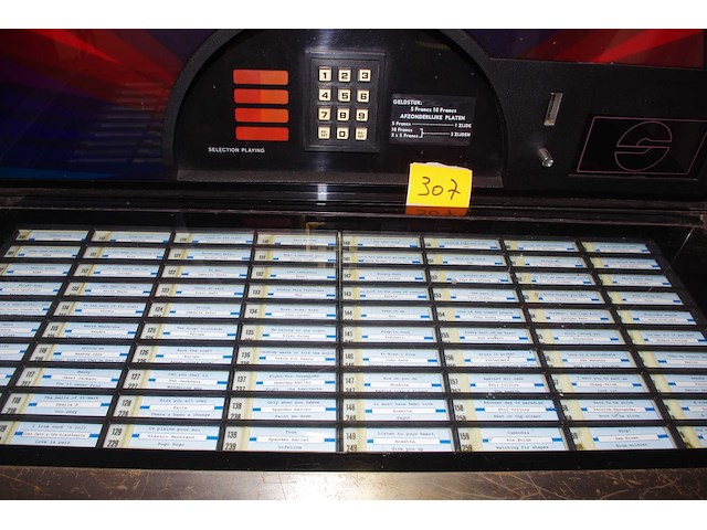 Juke box met singles - afbeelding 2 van  2
