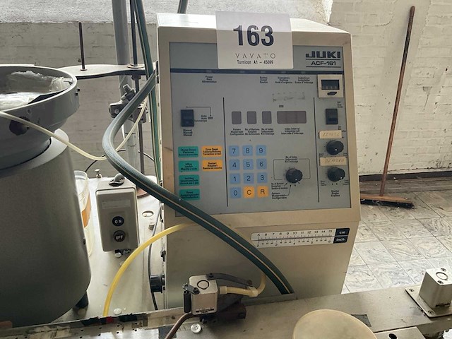 Juki acf-161 knopenaanzetautomaat - afbeelding 4 van  10