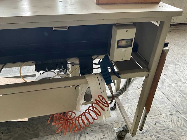 Juki acf-161 knopenaanzetautomaat - afbeelding 6 van  10