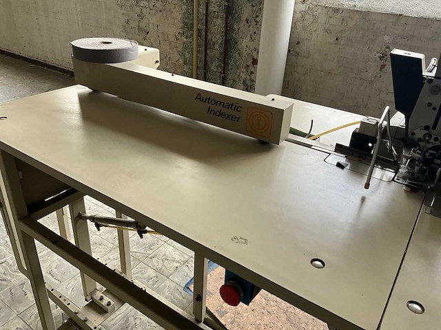 Juki acf-161 knopenaanzetautomaat - afbeelding 7 van  10