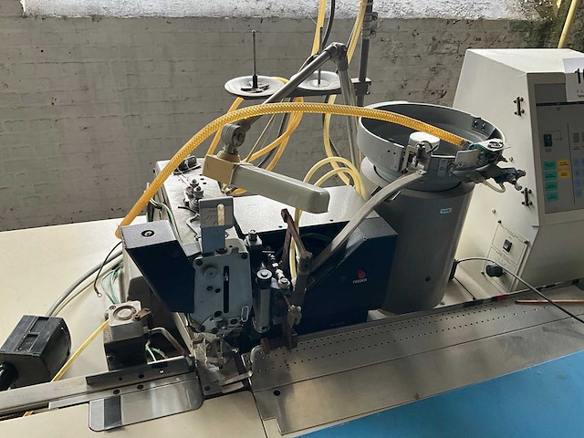 Juki acf-161 knopenaanzetautomaat - afbeelding 4 van  9