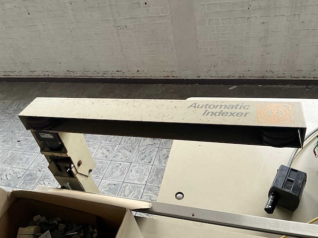 Juki acf-161 knopenaanzetautomaat - afbeelding 9 van  9