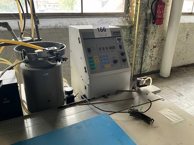 Juki acf-161 knopenaanzetautomaat - afbeelding 2 van  8