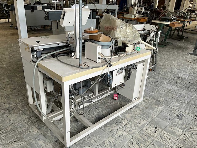 Juki acf-164-373n knopenaanzetautomaat - afbeelding 2 van  10