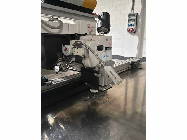 Juki ams-224en computergestuurde industriële naaimachine - afbeelding 10 van  14