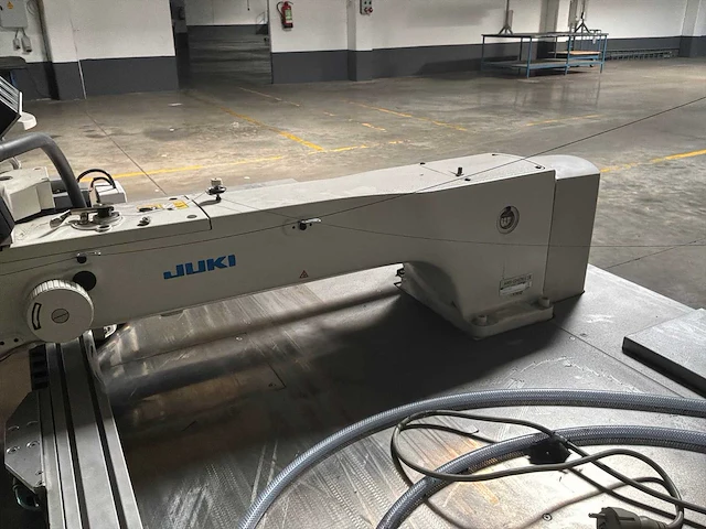 Juki ams-224en computergestuurde industriële naaimachine - afbeelding 14 van  14