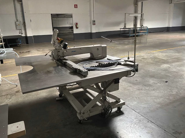 Juki ams-224en computergestuurde industriële naaimachine - afbeelding 7 van  14