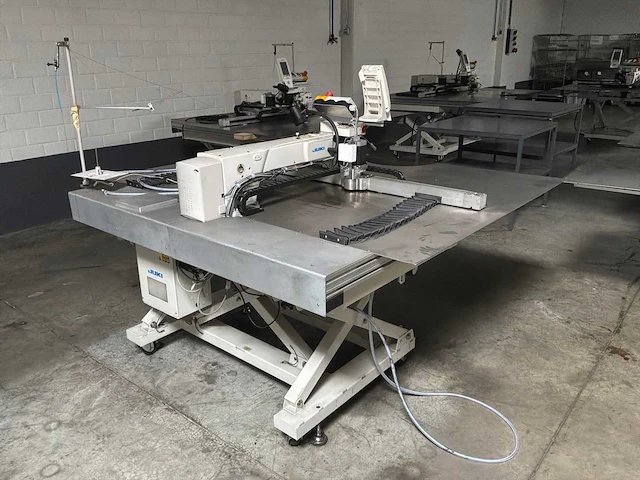 Juki ams-224en computergestuurde industriële naaimachine - afbeelding 8 van  14