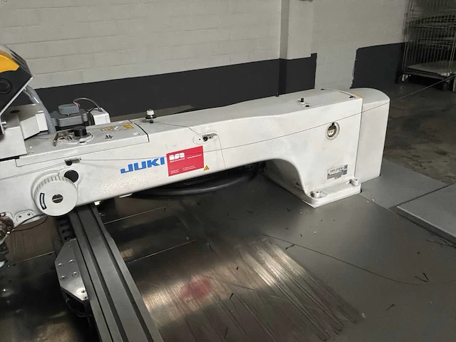 Juki ams-224en computergestuurde industriële naaimachine - afbeelding 12 van  13