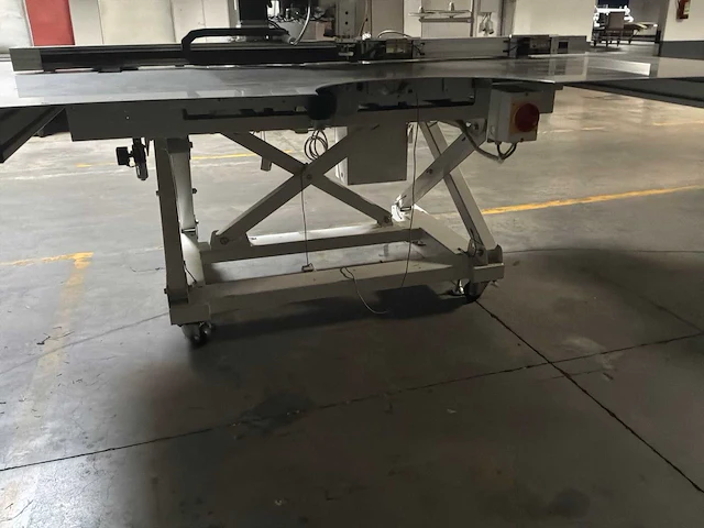 Juki ams-224en computergestuurde industriële naaimachine - afbeelding 5 van  13