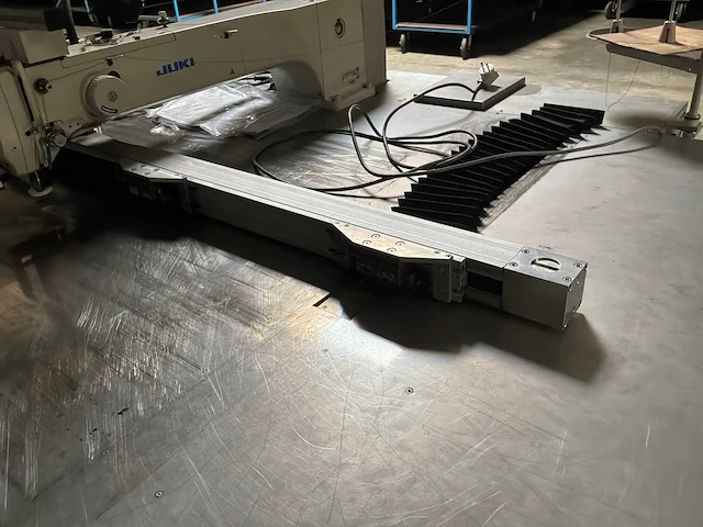 Juki ams-224en computergestuurde industriële naaimachine - afbeelding 8 van  13