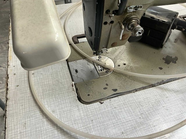 Juki dln-415-2 naaimachine met naaldtransport - afbeelding 4 van  8