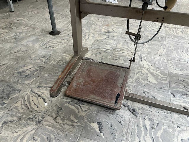 Juki dln-415-2 naaimachine met naaldtransport - afbeelding 7 van  8