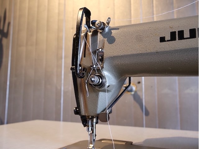 Juki industriele naaimachine - afbeelding 5 van  13