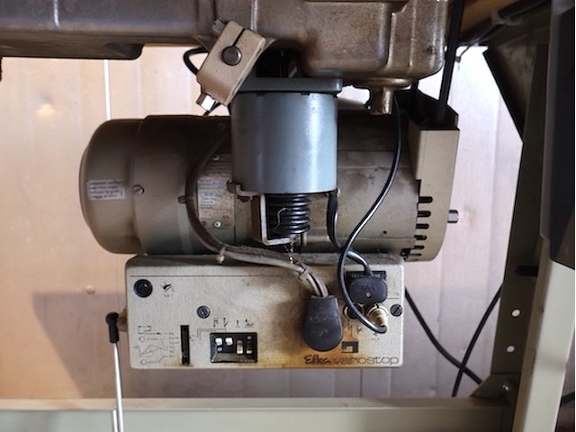 Juki industriele naaimachine - afbeelding 12 van  13