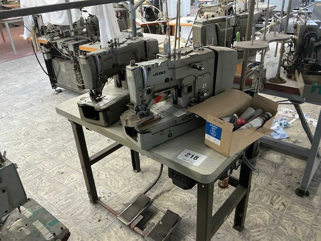 Juki lbh-761 knoopsgaten machine tweeling - afbeelding 1 van  2