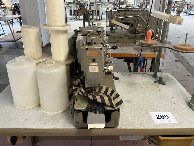 Juki lbh-773 knoopsgaten machine - afbeelding 2 van  5