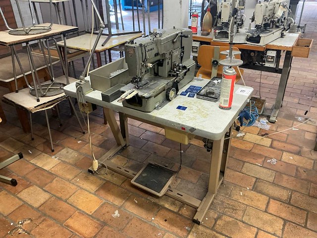 Juki lbh 773 knoopsgaten naaimachine (2x) - afbeelding 1 van  9
