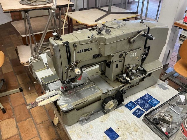 Juki lbh 773 knoopsgaten naaimachine (2x) - afbeelding 3 van  9