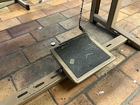 Juki lbh 773 knoopsgaten naaimachine (2x) - afbeelding 8 van  9