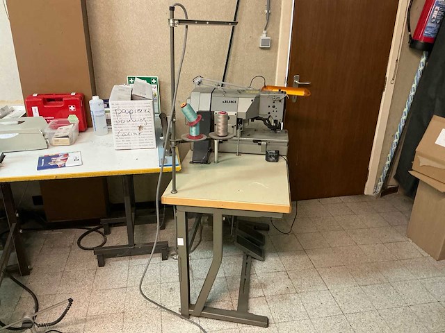 Juki lbh-790 naaimachine - knoopsgaten - afbeelding 4 van  10