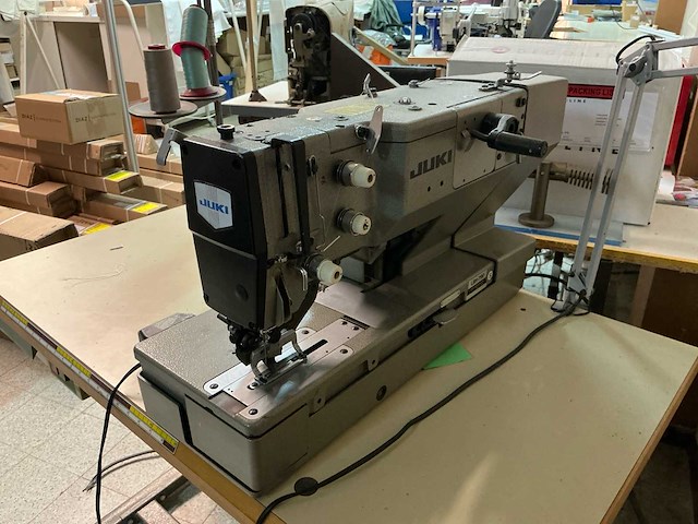 Juki lbh-790 naaimachine - knoopsgaten - afbeelding 6 van  10