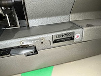 Juki lbh-790 naaimachine - knoopsgaten - afbeelding 7 van  10