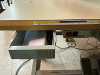 Juki lbh-790 naaimachine - knoopsgaten - afbeelding 9 van  10