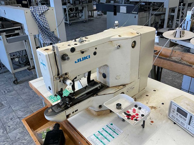 Juki lk 1903 302 knopenaanzetmachine - afbeelding 1 van  1
