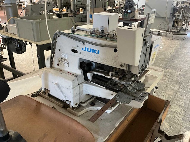 Juki mb 373 n knopenaanzetmachine - afbeelding 2 van  4