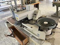 Juki mb 373 n knopenaanzetmachine - afbeelding 3 van  4