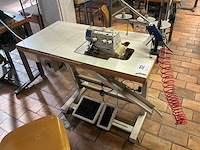 Juki mo-3904 naaimachine overlock - afbeelding 1 van  8