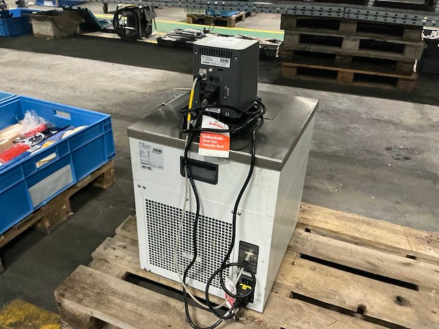 Julaba 1000f koeling- en verwarmingscirculator - afbeelding 1 van  2